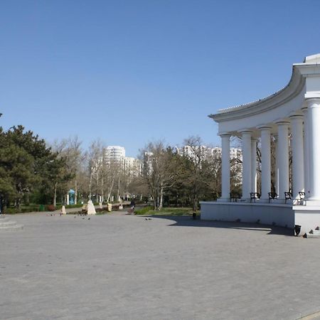 Двухкомнатная Квартира 900М От Моря Отчетные Док Chornomorsk Luaran gambar