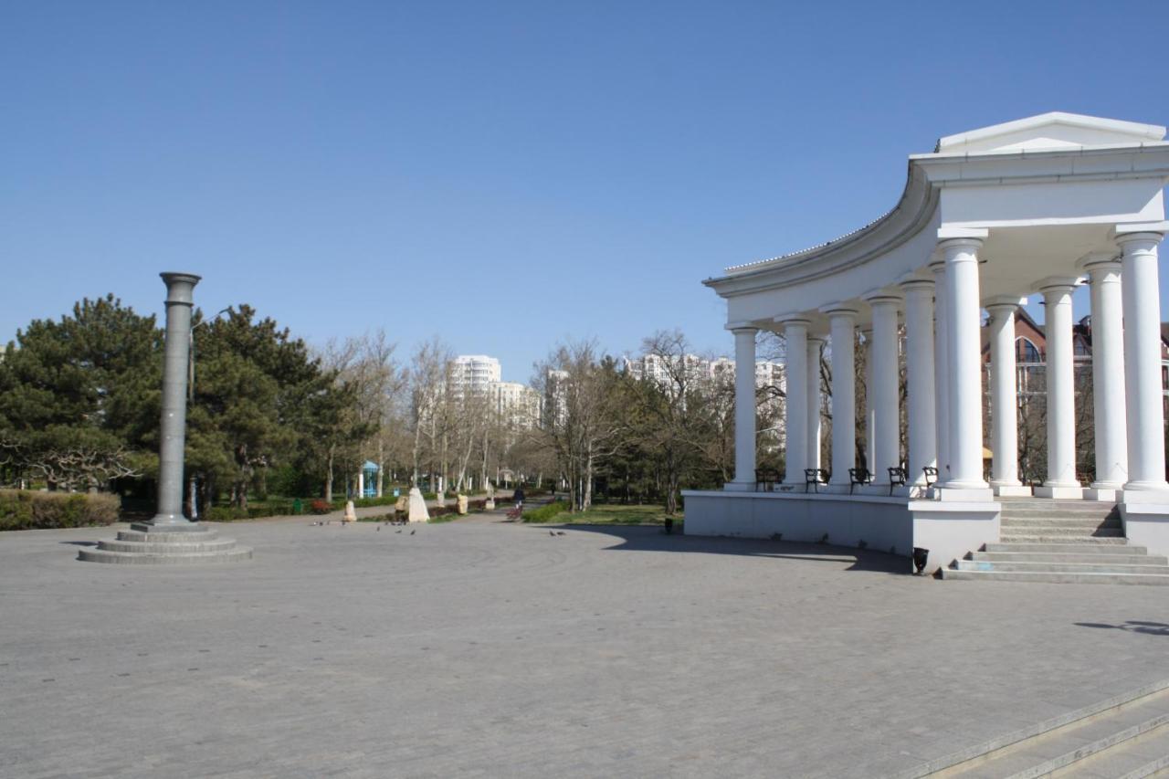 Двухкомнатная Квартира 900М От Моря Отчетные Док Chornomorsk Luaran gambar